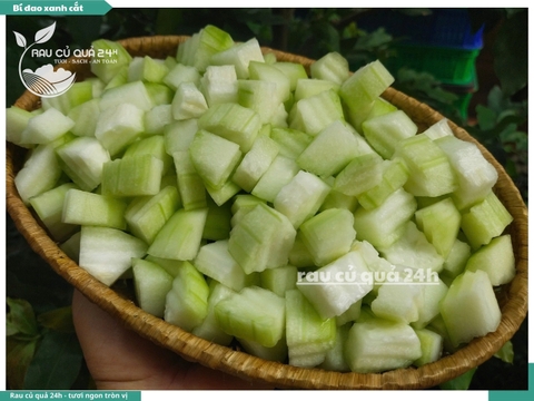 Quả bí đao xanh cắt khoảng 400 - 500g