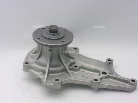 GWT41A Bơm Nước Toyota CAMRY CORONA HIACE 2.0 2.2 2.4 78-82 GMB - Japan