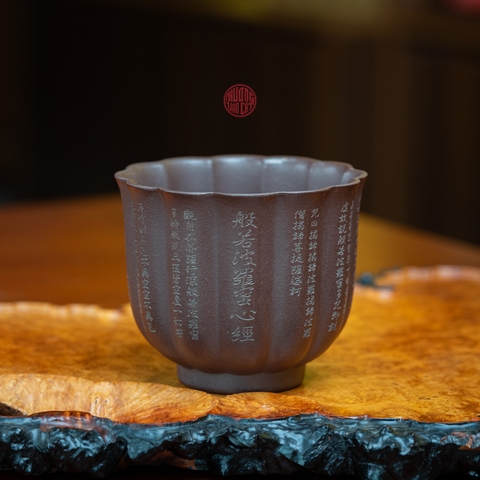 CHÉN TRÀ CHỦ TỬ SA TỬ NÊ KHẮC KINH CAO CẤP 180ML