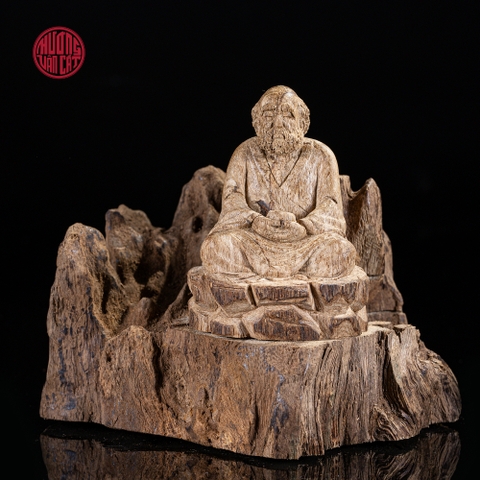 Tượng trầm hương cao cấp khắc Đạt Ma hành thiền ( độc bản )