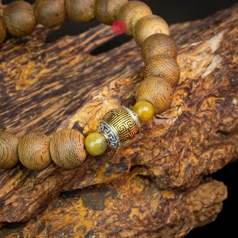 Vòng trầm hương tròn banh đỏ 10 li mix bạc