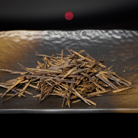 TRẦM VỤN MẢNH CHÌM HÚT THUỐC 10GRAM (thuốc lá - cigar)