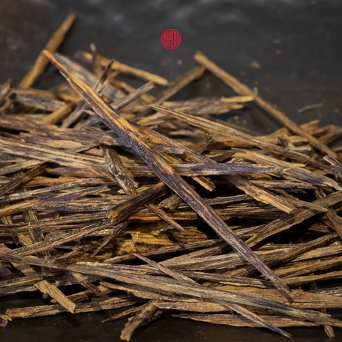 TRẦM VỤN MẢNH CHÌM HÚT THUỐC 10GRAM (thuốc lá - cigar)