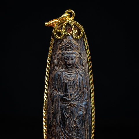 MẶT TRẦM CHÌM KHẮC QUAN THẾ ÂM