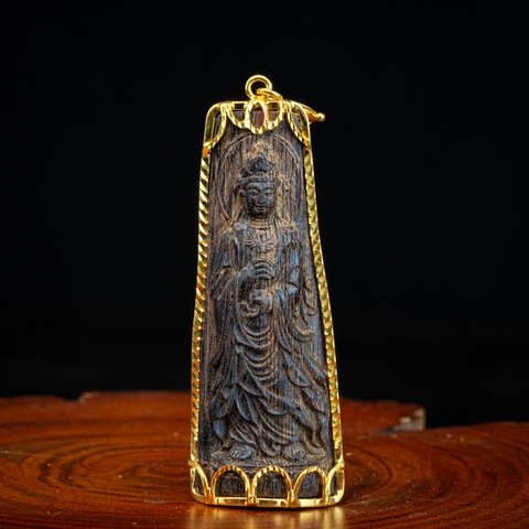 MẶT TRẦM CHÌM KHẮC QUAN THẾ ÂM