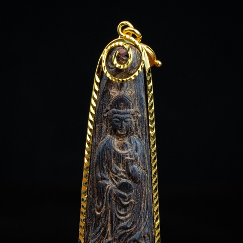 MẶT TRẦM CHÌM KHẮC QUAN THẾ ÂM