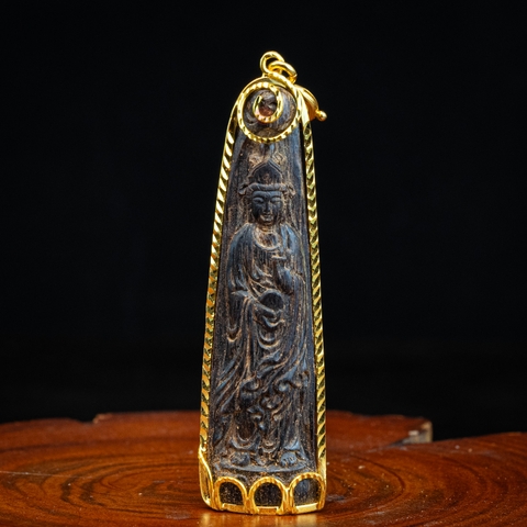 MẶT TRẦM CHÌM KHẮC QUAN THẾ ÂM