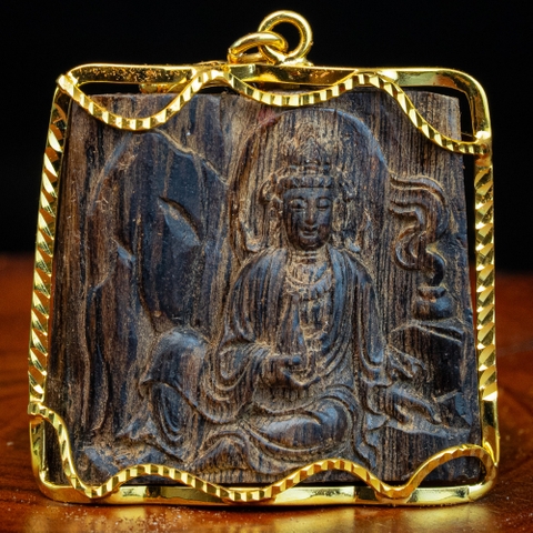 MẶT TRẦM CHÌM KHẮC QUAN THẾ ÂM