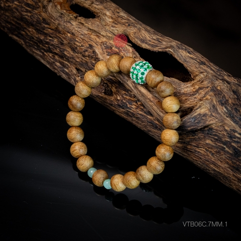 Vòng trầm hương tự nhiên cho bé