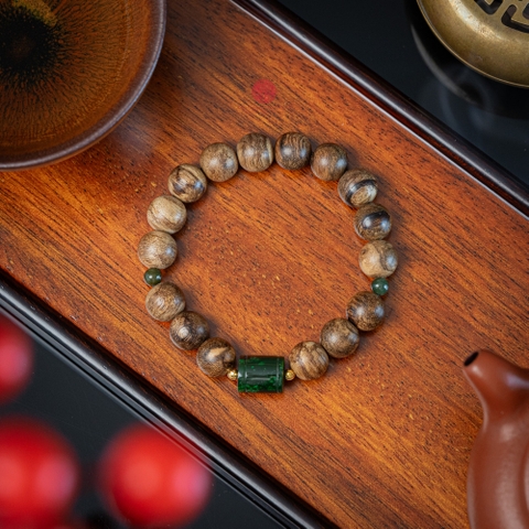 Vòng tay Trầm Hương tròn 10 li cận chìm mix Cẩm Thạch cao cấp