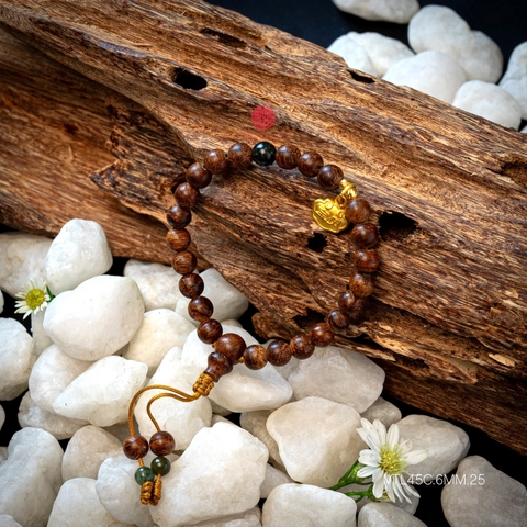 Vòng tay Trầm Hương cho nữ 6 li cận chìm mix Vàng