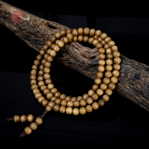 Chuỗi trầm hương 108 hạt 7 li banh Malay