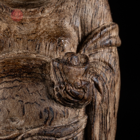 Tượng trầm hương cận chìm khắc Di Lặc hoan hỷ