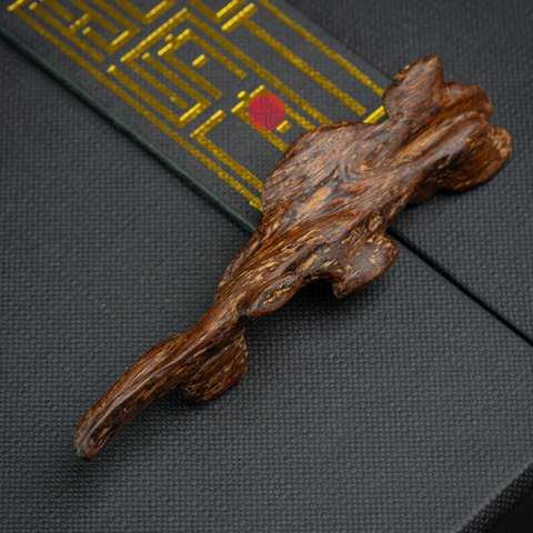 MẶT DÂY CHUYỀN TRẦM HƯƠNG CẬN CHÌM DÁNG TỰ NHIÊN