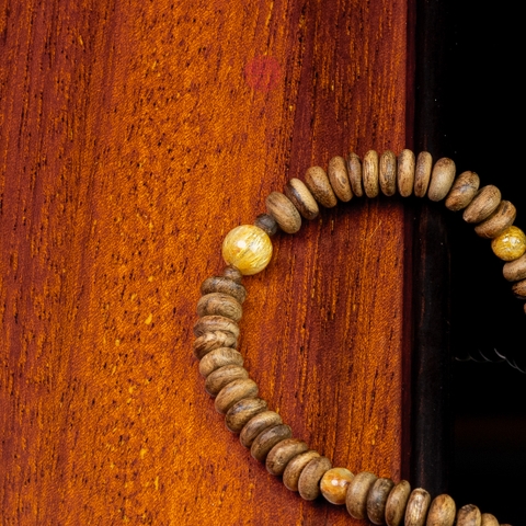 Vòng tay Trầm Hương cho nữ 6 li cận chìm mix Ngọc