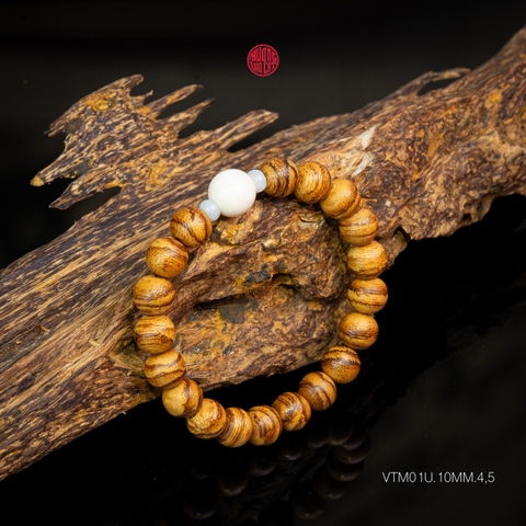 Vòng trầm hương tròn banh quầng 10 li mix ngọc trắng cao cấp