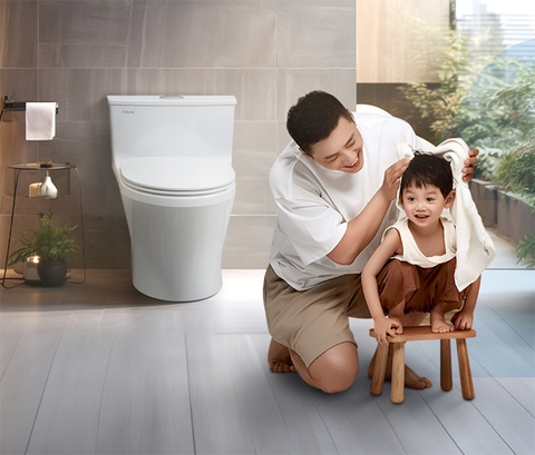 So sánh bồn cầu Viglacera và TOTO