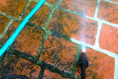 Cách vệ sinh gạch lát nền nhà bị bẩn, ố vàng, bám sơn,...