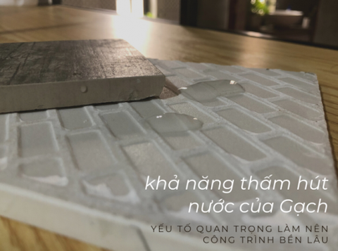Gạch lát nền có cần ngâm nước không?