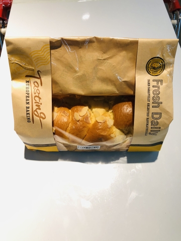 Bánh mỳ hoa cúc DBC 250g
