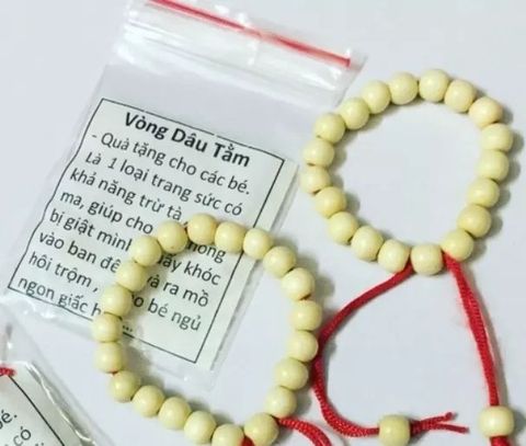 Vòng dâu tằm cặp