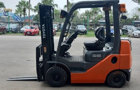 Xe nâng động cơ 1.0 tấn - 3 tấn Toyota 8 Series