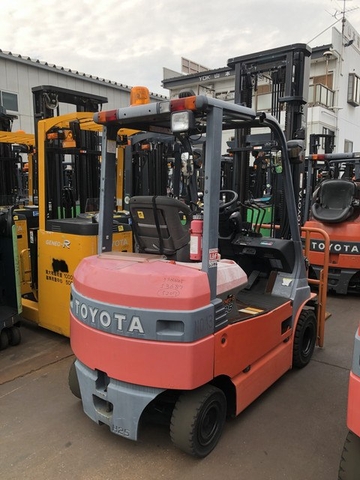 Xe nâng điện cũ 2.5 tấn Toyota 7FBH25, nâng cao 4.5m, sx 2014. Mã XC.B25TOD45.00764