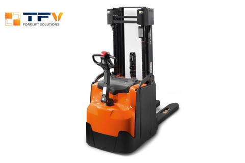 Xe nâng điện BT Staxio SWE145