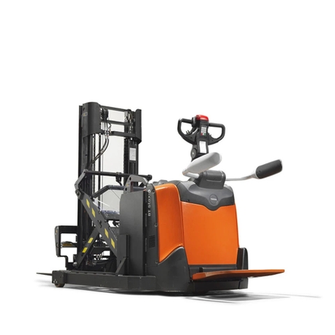 Xe nâng điện có bệ và cột nâng có thể thu vào BT Staxio 1.2t Stacker with Platform and Retractable mast Toyota