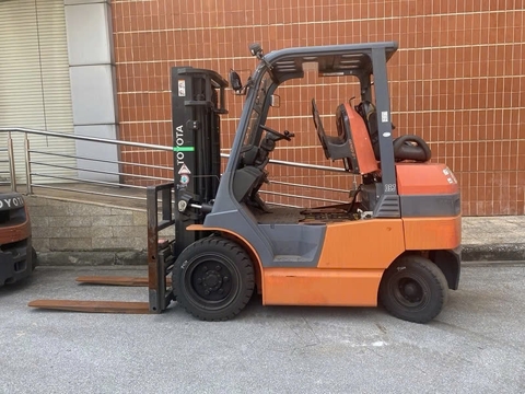 Xe nâng điện cũ 3.5 tấn Toyota 7FBJ35. Nâng cao 3m. Sx 2013. Mã XC.B35TOS30.00604