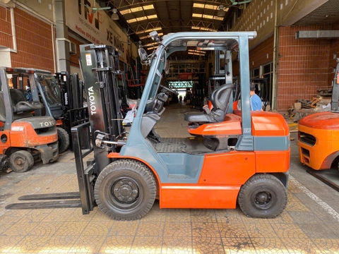 Xe nâng điện cũ 3.5 tấn Toyota 7FBJ35, nâng cao 3m, sx 2013. Mã XC.B35TOS30.00603