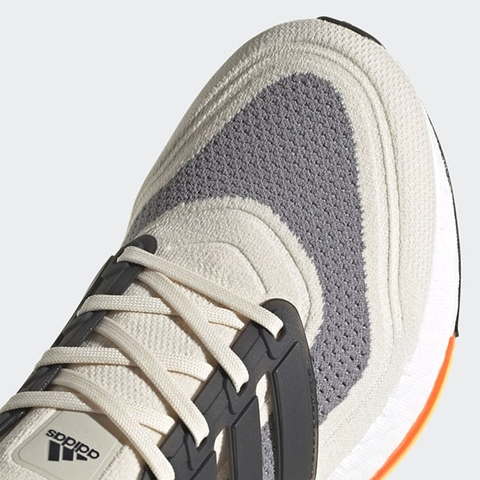 Giày ULTRABOOST 21