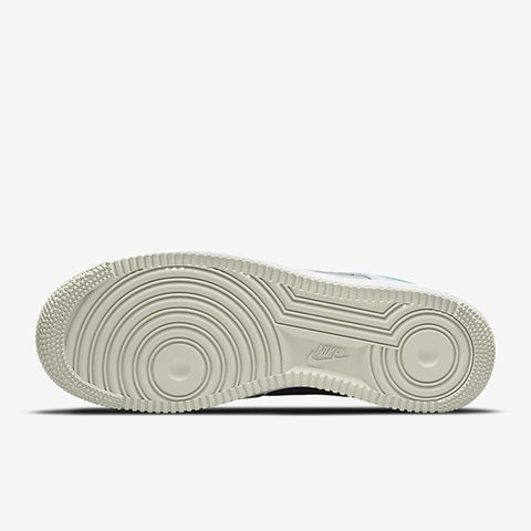 Nike Air Force 1 07 LV8