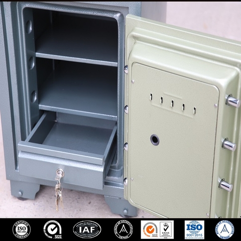 Két Sắt Ngân Hàng K90