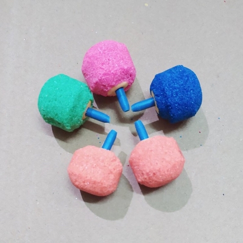 Cục sủi oxy tròn nhiều màu cho hồ cá cảnh
