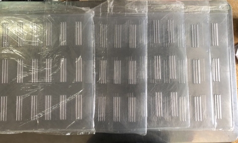 Miếng Mica Ngăn Hồ Cá 38x43cm (Hàng Công Ty)
