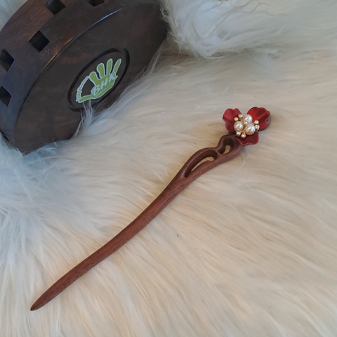 TRÂM CÀI TÓC - HOA ĐỎ 3 CÁNH