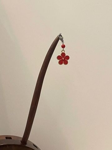 TRÂM CÀI TÓC TUA RUA HOA 3 CÁNH