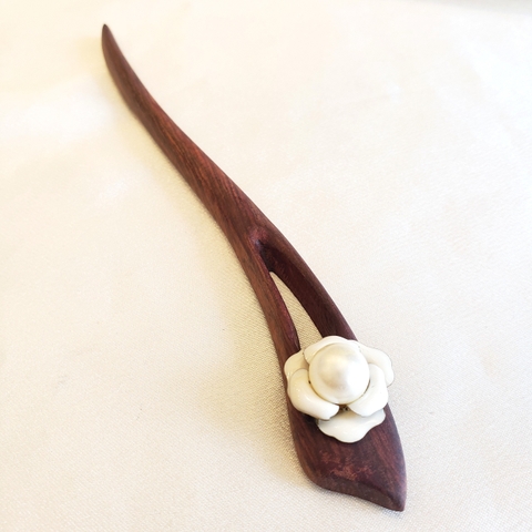 Trâm cài tóc gỗ đính hoa hạt bẹt