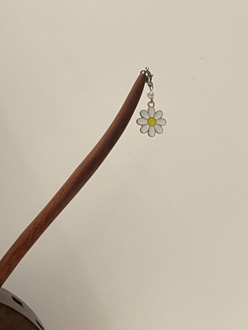 TRÂM CÀI TÓC TUA RUA HOA CÚC 2