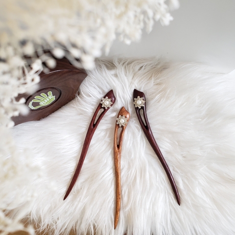 TRÂM CÀI TÓC GỖ - HOA NHÍ