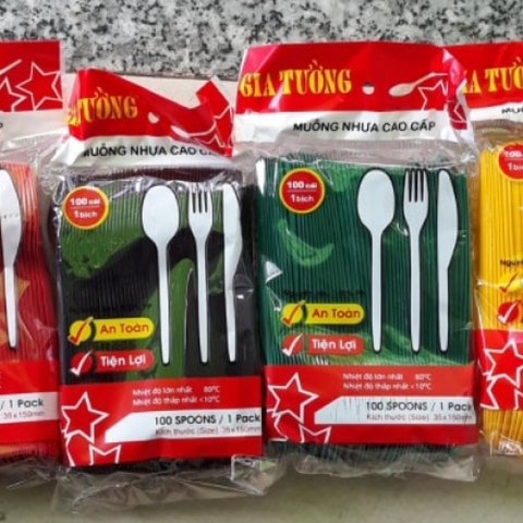 Muỗng nhựa XANH LÁ 15CM GT 100 cái (50 Bịch/T)