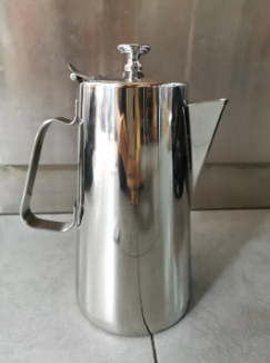 Bình cao đựng trà (vòi ngắn) 2L