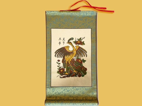 Tranh Đông Hồ Chim Công - Thiên Hạ Thái Bình Bồi Lụa 30cm x 55cm