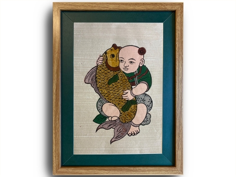 Tranh Đông Hồ Em Bé Ôm Cá Khung Kính 30cm x 40cm