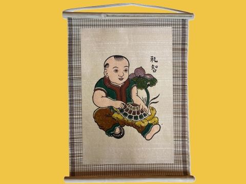 Tranh Đông Hồ Lễ Trí Em Bé Ôm Rùa 35cm x 45cm