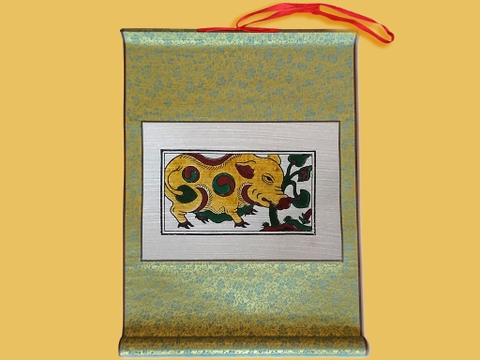 Tranh Đông Hồ Lợn Ăn Cây Ráy Bồi Lụa 40cm x 55cm