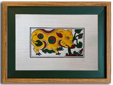 Tranh Đông Hồ Lợn Ăn Cây Ráy Khung Kính 40cm x 30cm