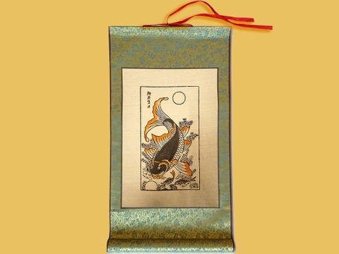 Tranh Đông Hồ Lý Ngư Vọng Nguyệt Bồi Lụa 30cm x 55cm