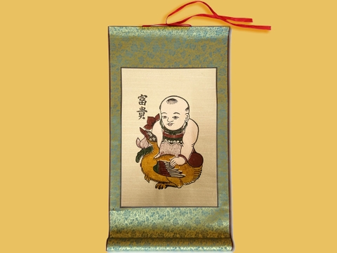 Tranh Đông Hò Phú Quý - Em Bé Ôm Vịt Bồi Lụa 30cm x 55cm